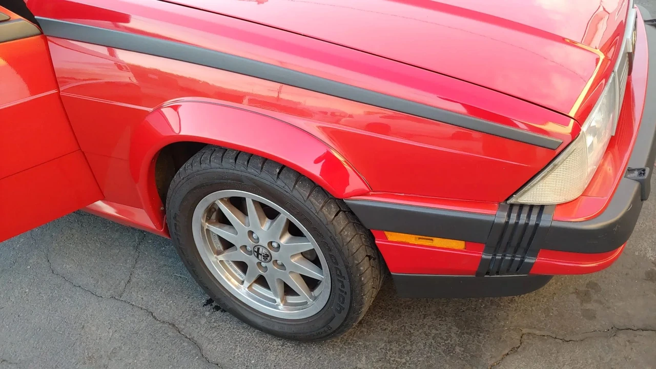 1987 Alfa Romeo 75/Milano - Image 18 of 31
