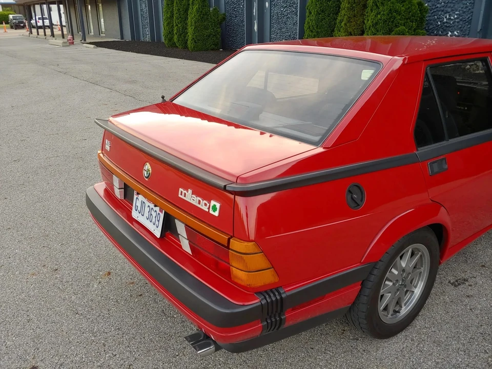 1987 Alfa Romeo 75/Milano - Image 20 of 31