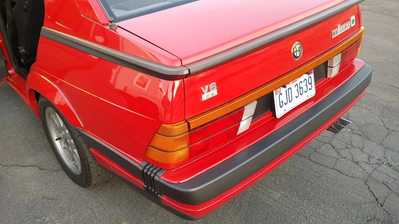 1987 Alfa Romeo 75/Milano - Image 19 of 31