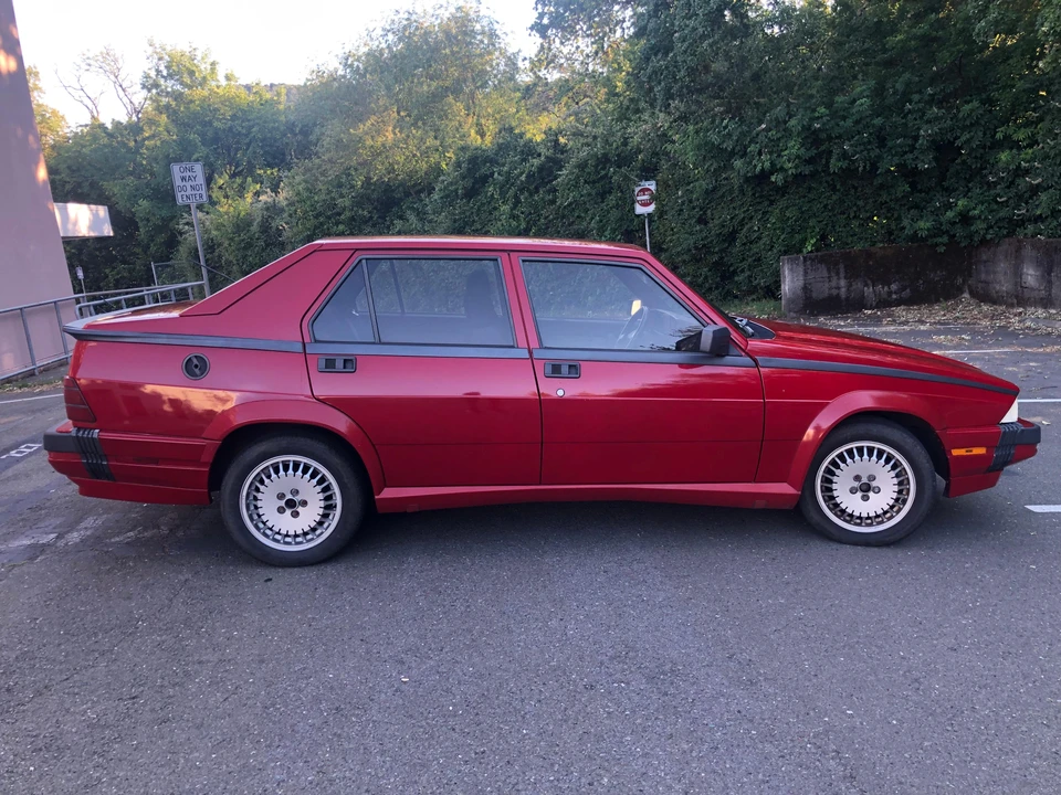 1987 Alfa Romeo 75/Milano - Image 16 of 25