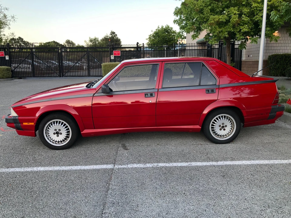 1987 Alfa Romeo 75/Milano - Image 8 of 25