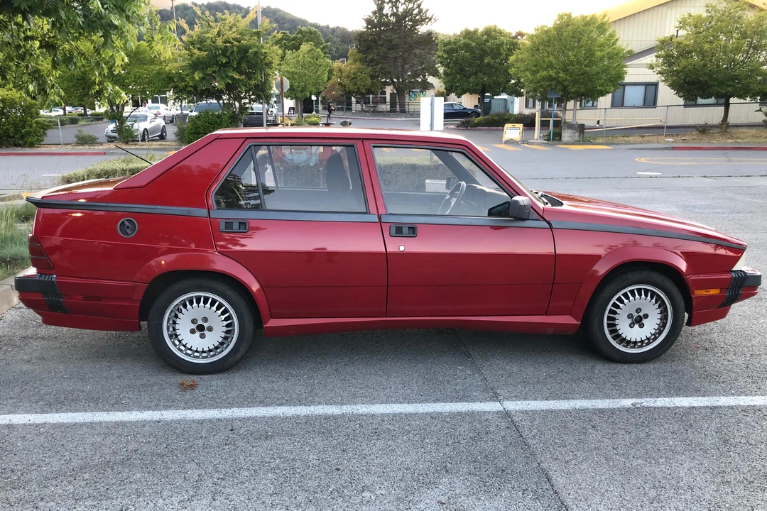 1987 Alfa Romeo 75/Milano - Image 3 of 25