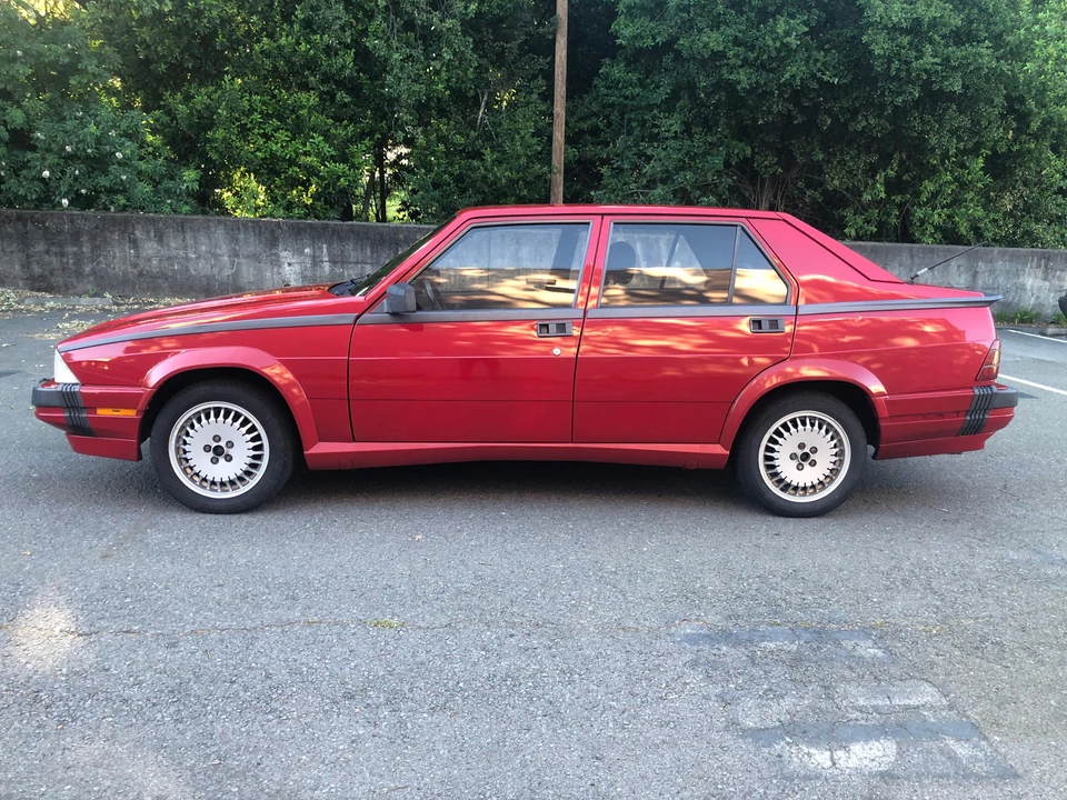 1987 Alfa Romeo 75/Milano - Image 9 of 25