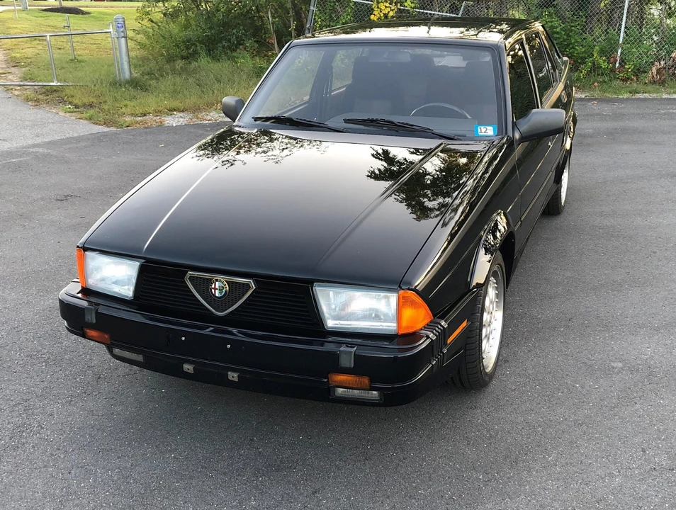 1987 Alfa Romeo 75/Milano - Image 3 of 31