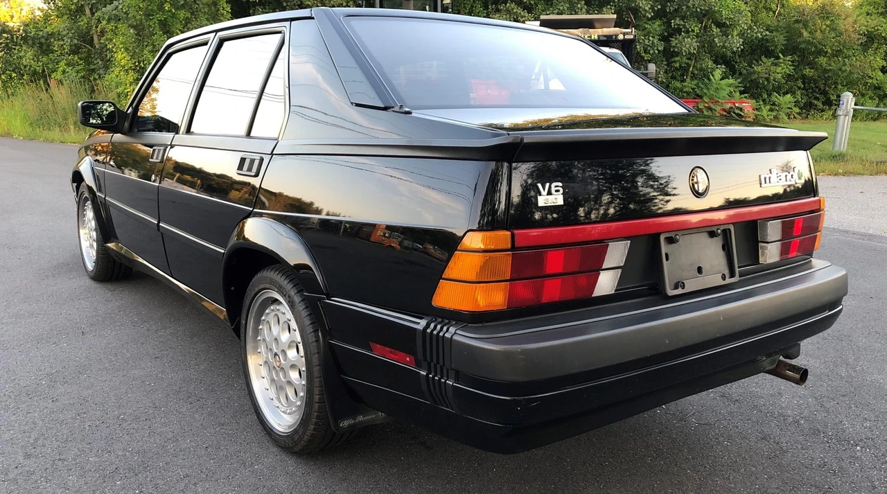 1987 Alfa Romeo 75/Milano - Image 14 of 31