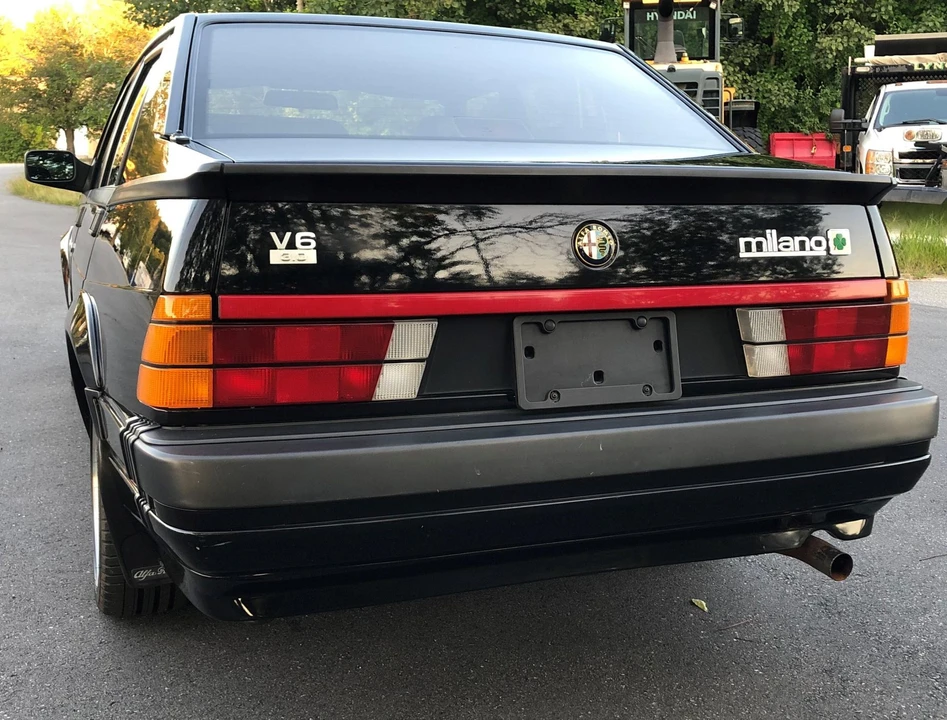 1987 Alfa Romeo 75/Milano - Image 15 of 31
