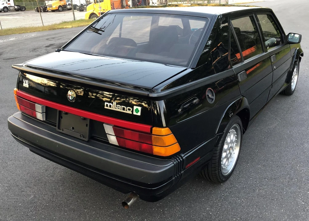 1987 Alfa Romeo 75/Milano - Image 19 of 31