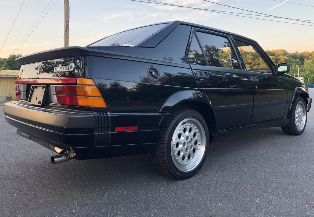 1987 Alfa Romeo 75/Milano - Image 24 of 31