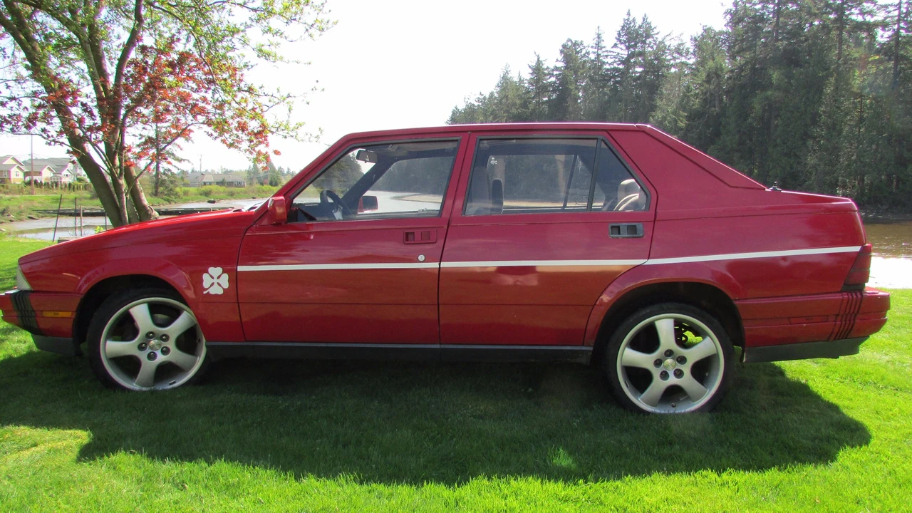 1987 Alfa Romeo 75/Milano - Image 7 of 31