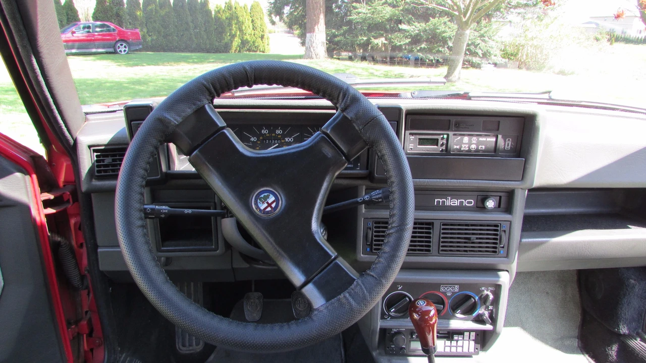 1987 Alfa Romeo 75/Milano - Image 18 of 31