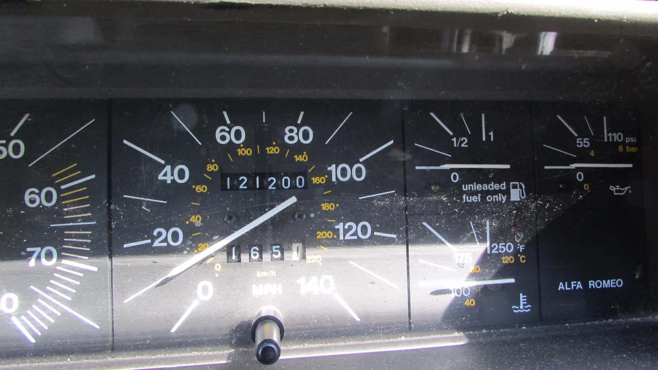 1987 Alfa Romeo 75/Milano - Image 19 of 31