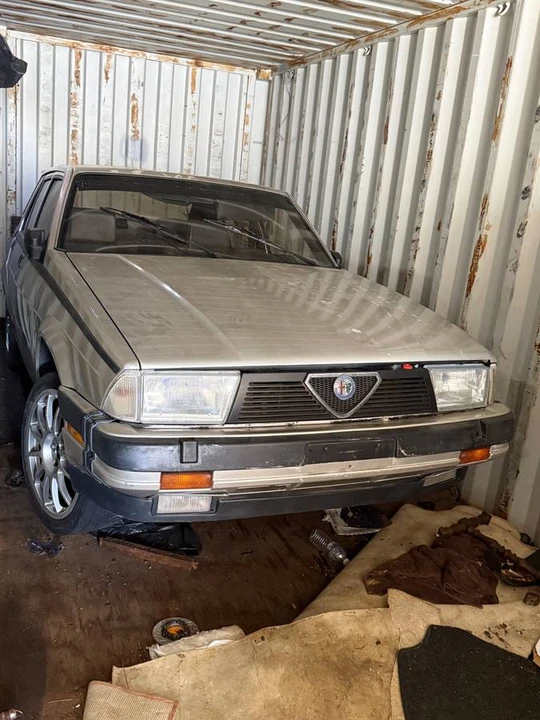 1987 Alfa Romeo 75/Milano - Image 9 of 10