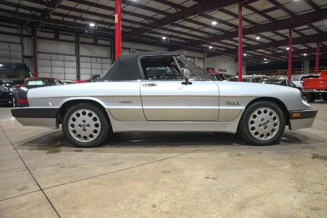 1987 Alfa Romeo - Image 23 of 31