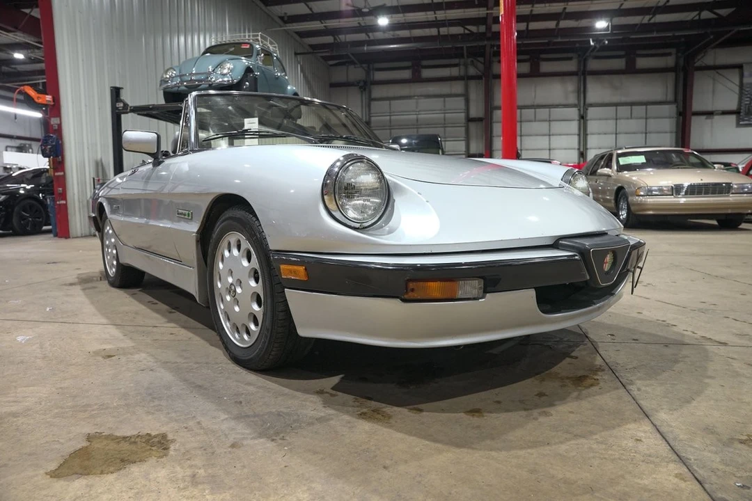 1987 Alfa Romeo - Image 12 of 31