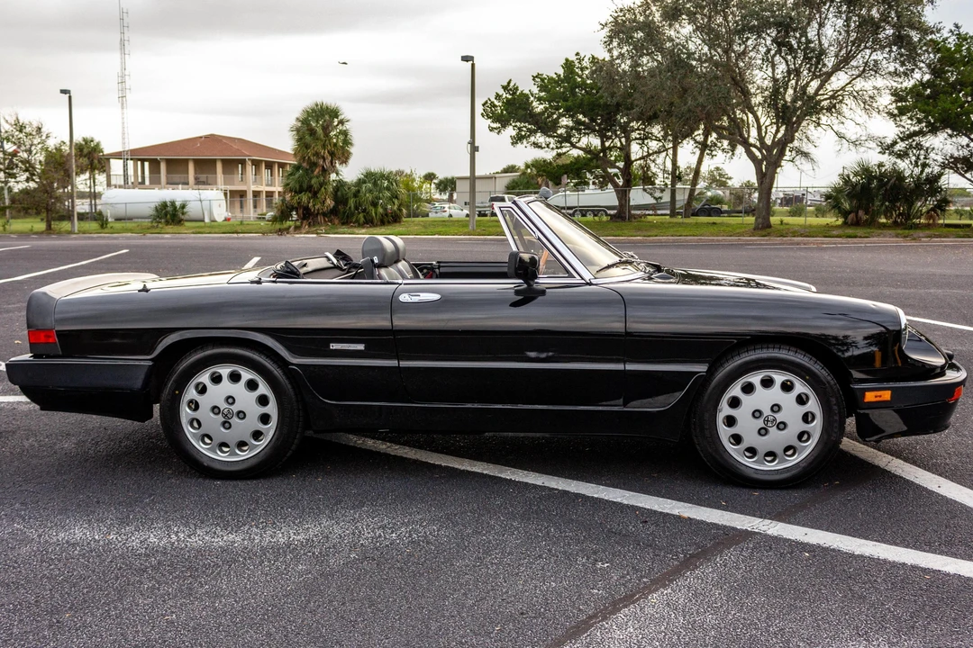 1987 Alfa Romeo Series 3 - Image 4 of 31