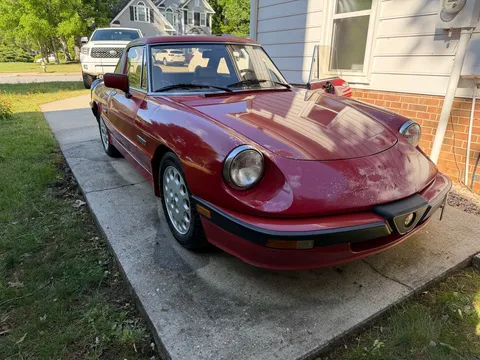 1987 Alfa Romeo Spider Quadrifoglio