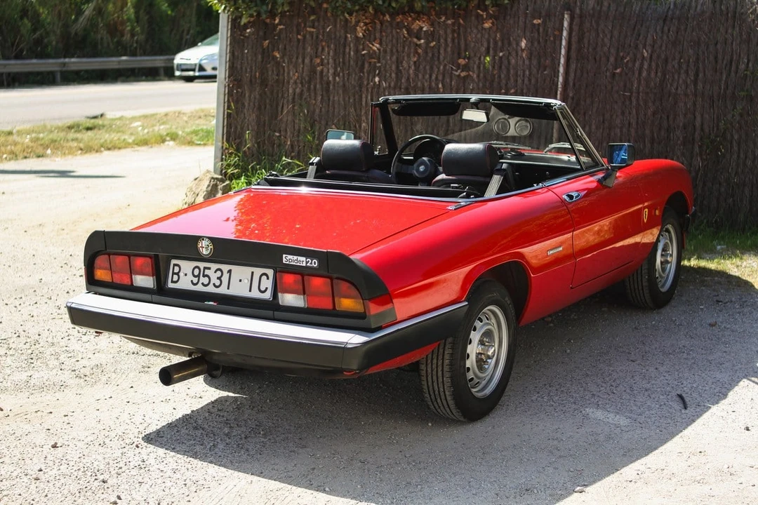 1987 Alfa Romeo 102-Series 2000 - Image 4 of 31