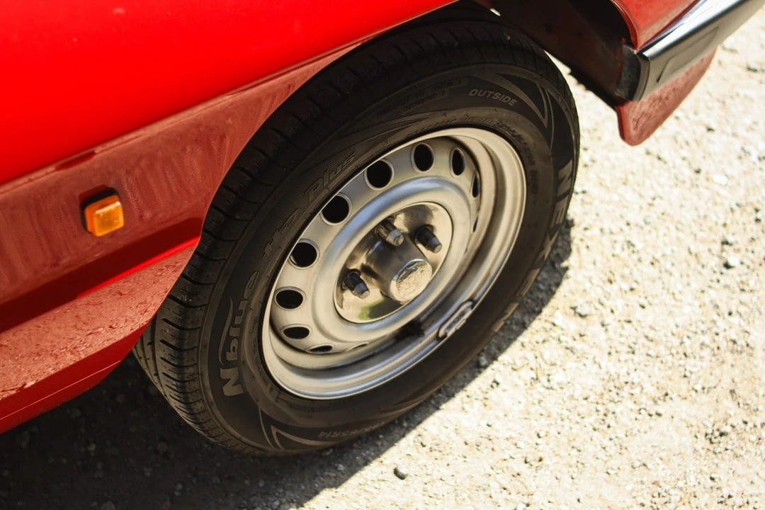 1987 Alfa Romeo 102-Series 2000 - Image 10 of 31