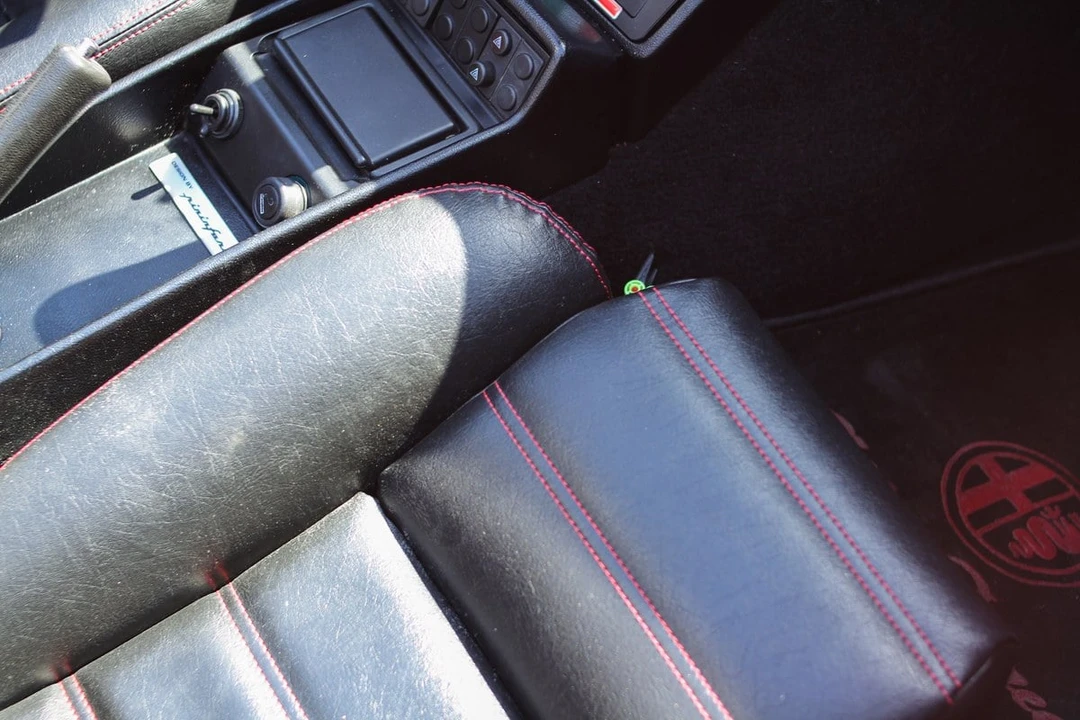1987 Alfa Romeo 102-Series 2000 - Image 22 of 31