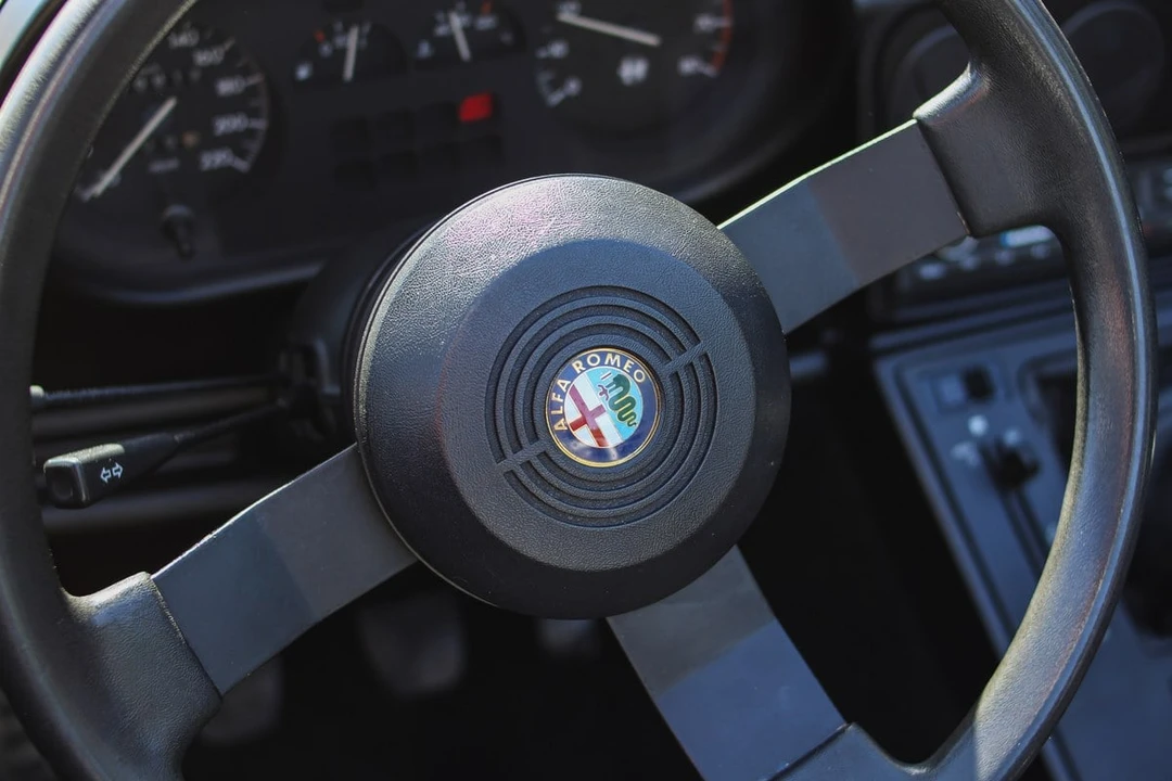 1987 Alfa Romeo 102-Series 2000 - Image 23 of 31