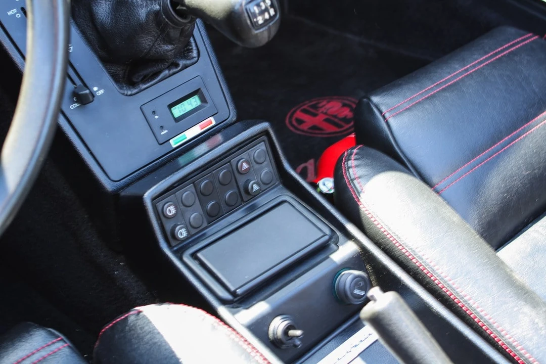 1987 Alfa Romeo 102-Series 2000 - Image 27 of 31