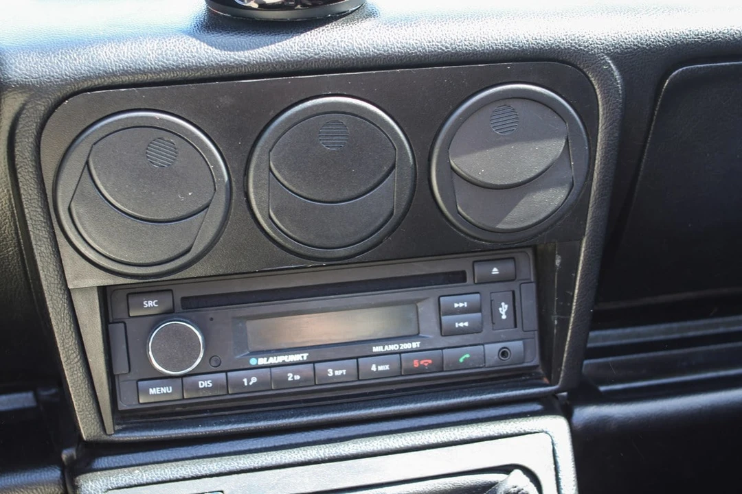 1987 Alfa Romeo 102-Series 2000 - Image 30 of 31