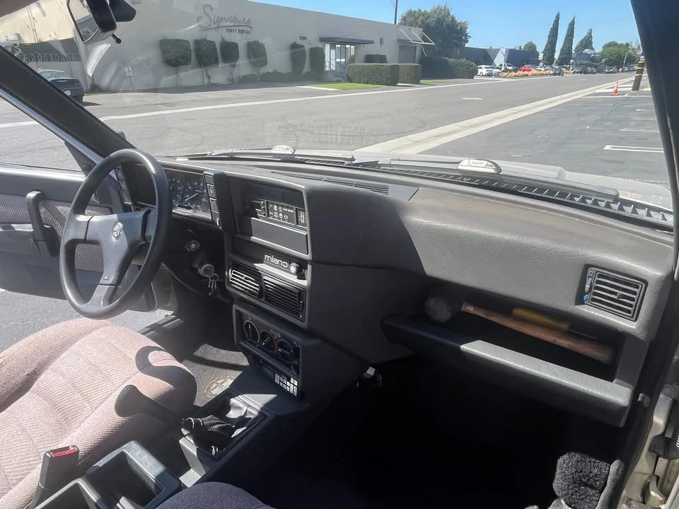 1987 Alfa Romeo 75/Milano - Image 9 of 20