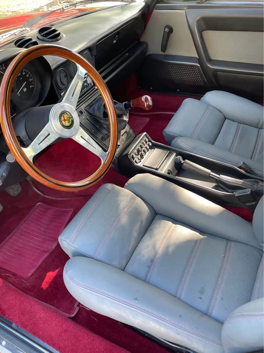 1987 Alfa Romeo 102-Series 2000 - Image 4 of 10
