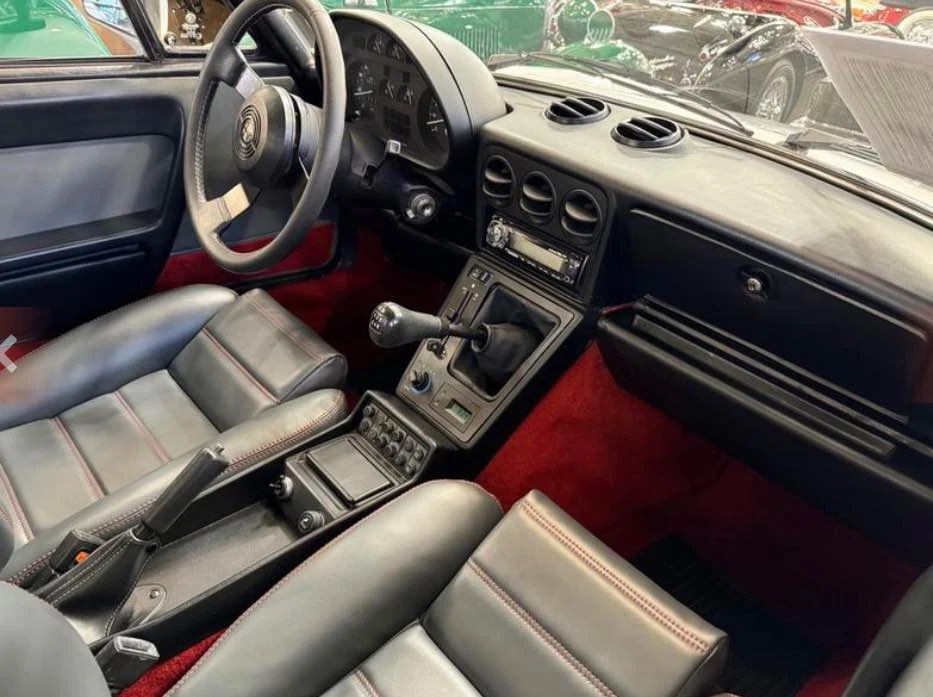 1987 Alfa Romeo 102-Series 2000 - Image 15 of 19