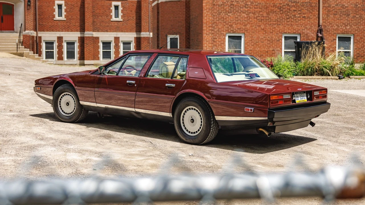 1987 Aston Martin Lagonda - Image 3 of 31