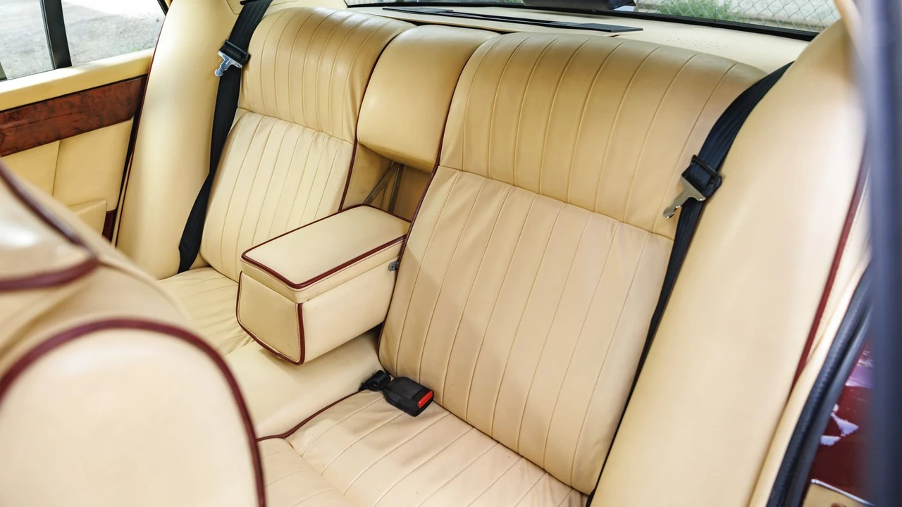 1987 Aston Martin Lagonda - Image 10 of 31