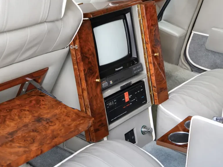 1987 Aston Martin Lagonda - Image 22 of 24
