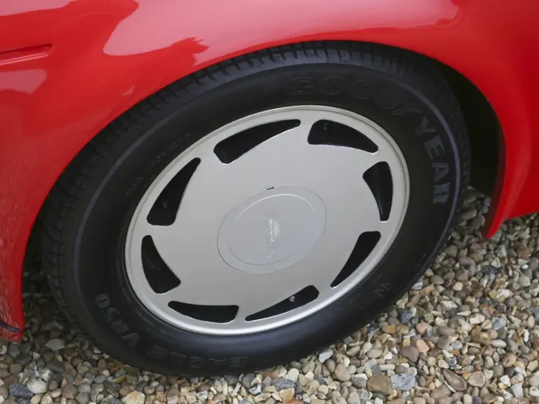 1987 Aston Martin V8 Zagato - Image 30 of 31