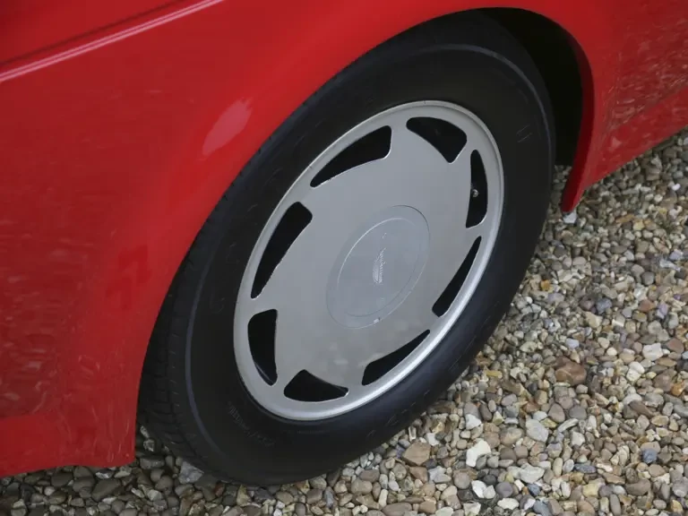 1987 Aston Martin V8 Zagato - Image 31 of 31