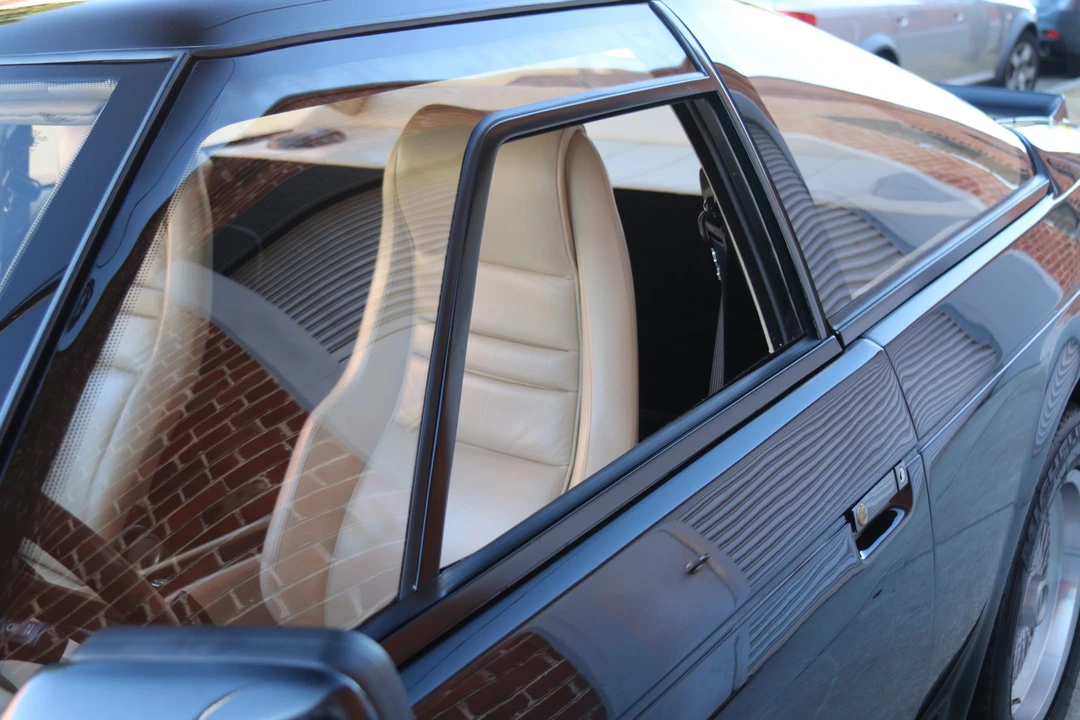 1987 Aston Martin V8 Zagato - Image 16 of 31