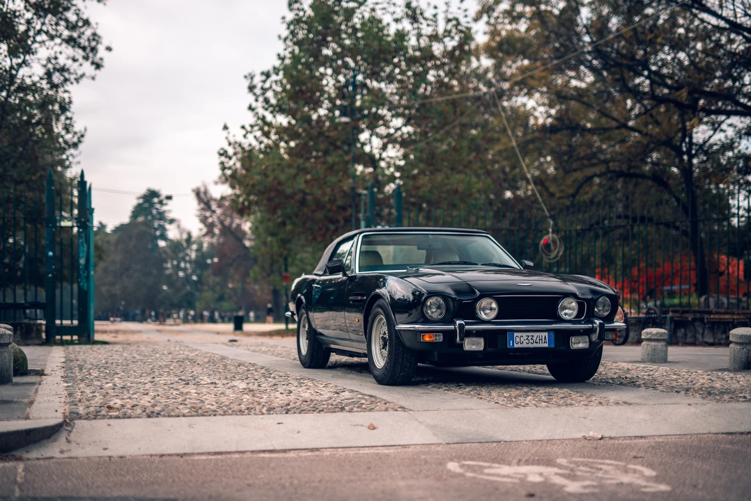 1987 Aston Martin DBS V8 & V8 & V8 Vantage - Image 3 of 31
