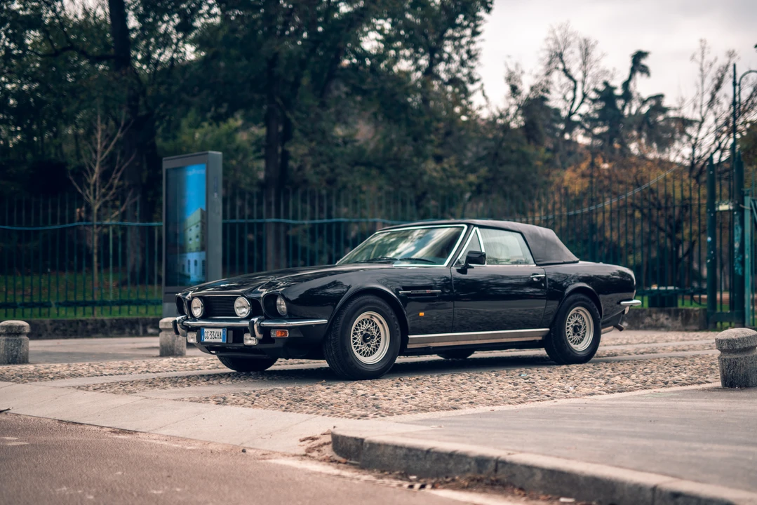 1987 Aston Martin DBS V8 & V8 & V8 Vantage - Image 9 of 31