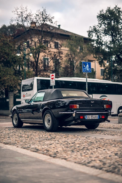 1987 Aston Martin DBS V8 & V8 & V8 Vantage - Image 30 of 31