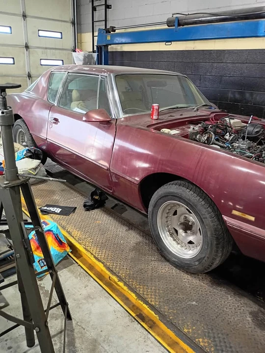 1987 Studebaker Avanti - Image 2 of 4