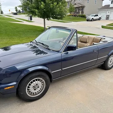 1987 BMW 3 Series 325i Convertible 2D