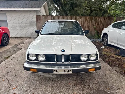 1987 BMW 3 Series 325i Sedan 4D