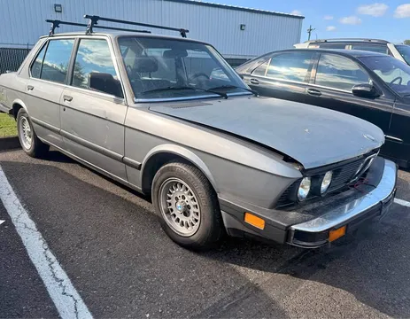 1987 BMW 3 Series 330e Sedan 4D