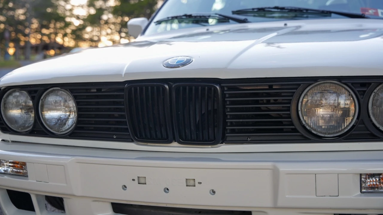 1987 BMW E30 3 Series - Image 2 of 18