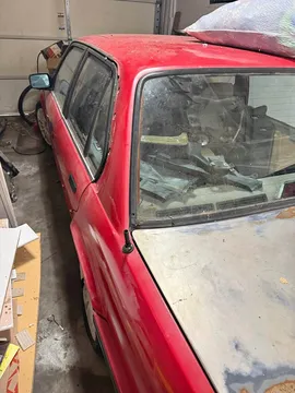 1987 BMW 325i Sedan