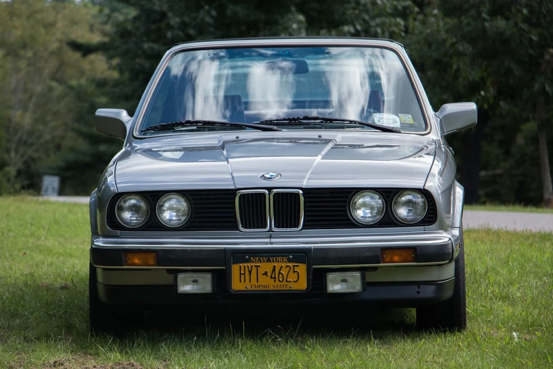 1987 BMW E30 3 Series - Image 7 of 31