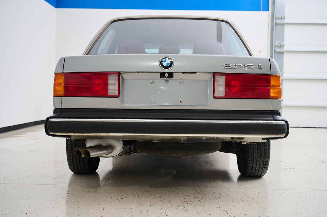 1987 BMW E30 3 Series - Image 13 of 31