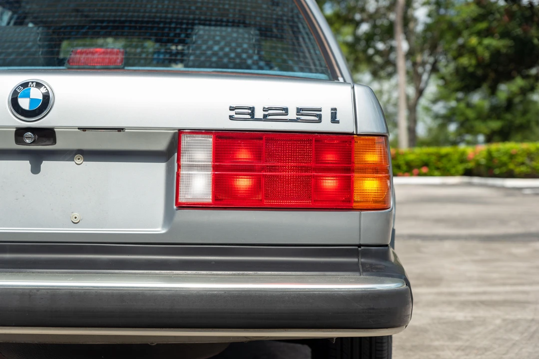 1987 BMW E30 3 Series - Image 29 of 31