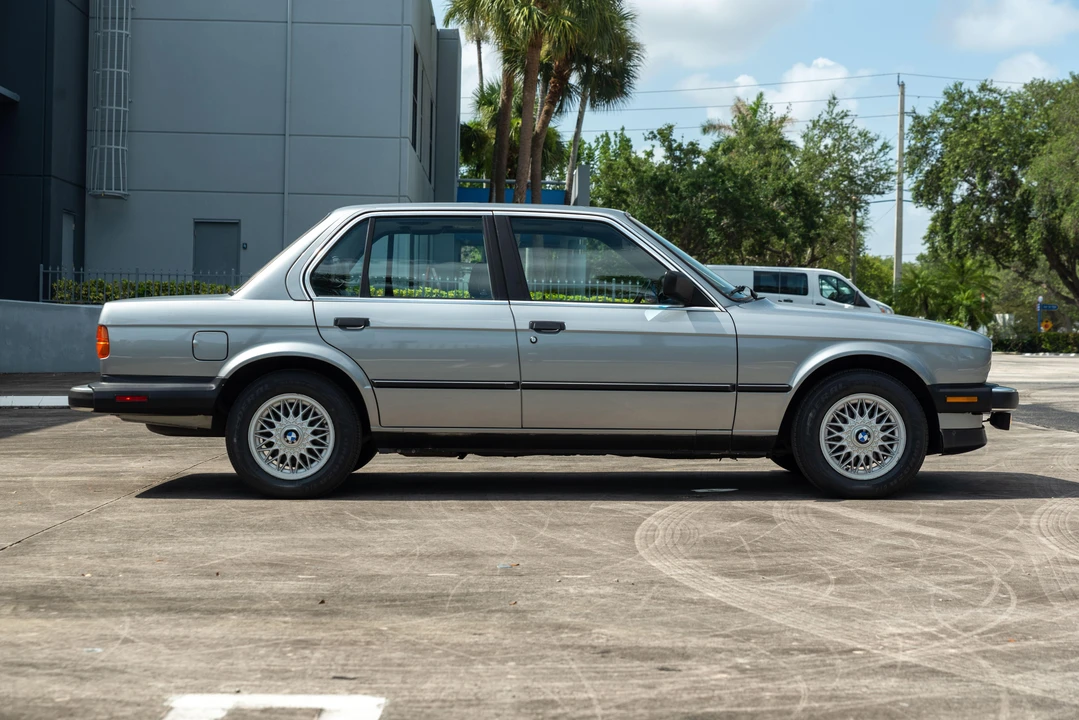 1987 BMW E30 3 Series - Image 13 of 31