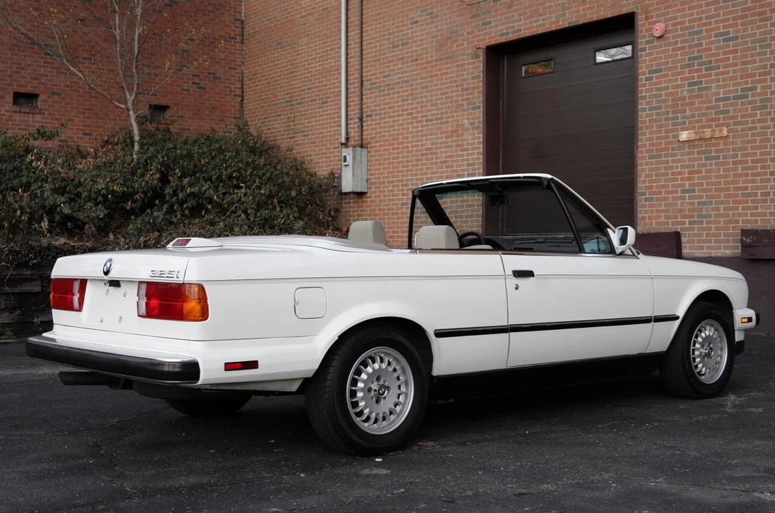 1987 BMW E30 3 Series - Image 25 of 31