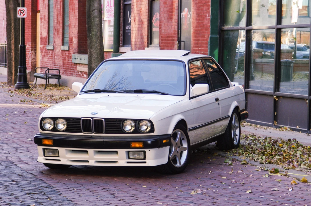 1987 BMW E30 3 Series - Image 5 of 31